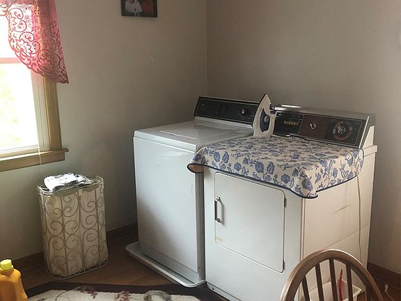 5th image of 714 Hillcrest Ln