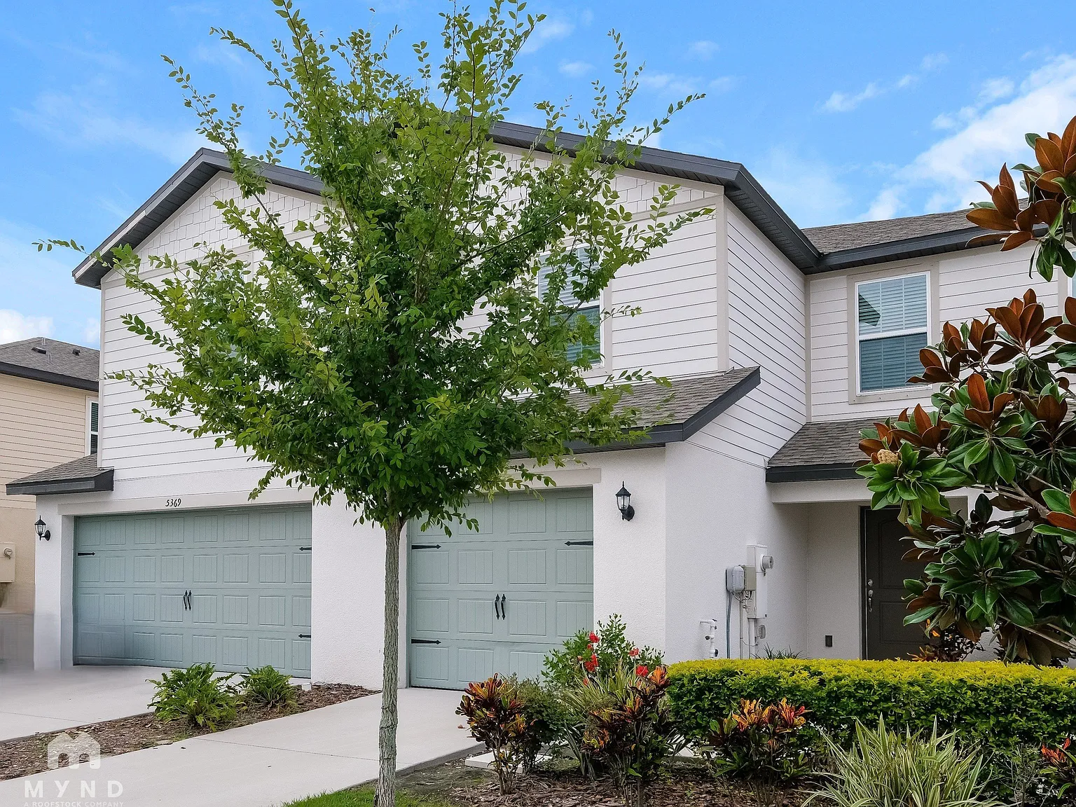 3 bed, 2.5 bath, 1731 sqft, $2,164 — Photo 2