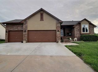 819 Sandwedge Ct, Andover, KS 67002
