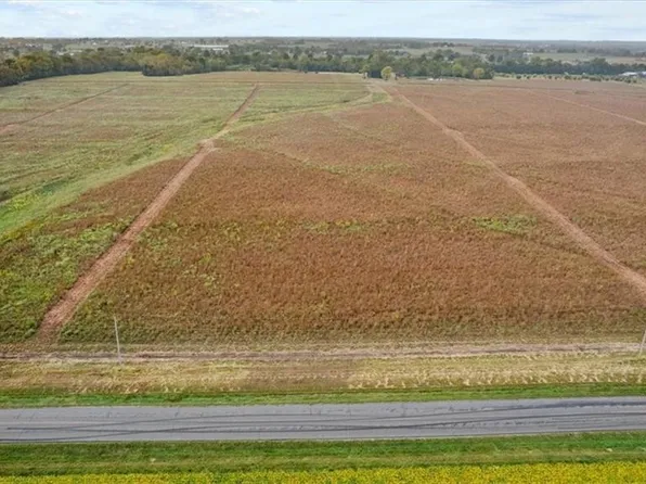 3 E State Route P, Pleasant Hill, MO 64080