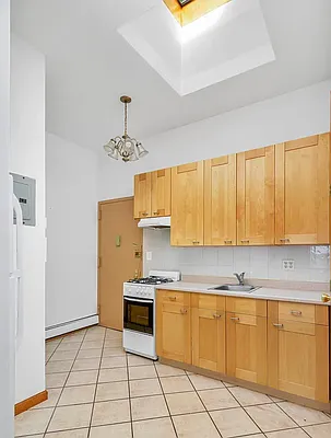 Rented by Compass | media 14