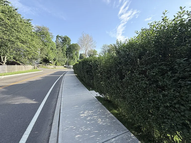 Walk to park, Ocean, Rowayton Downtown Village (Rowayton Seafood, Sails, Rowayton Market, Arden's Rowayton)