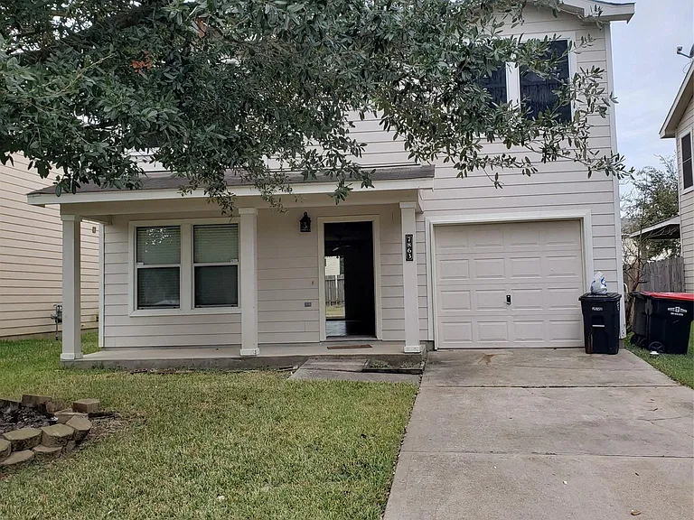 7863 Maverick Trace Ln — Photo 2