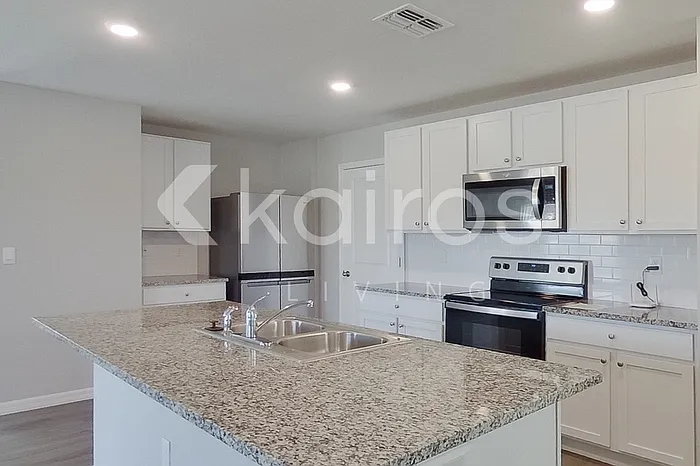 8647 SW 43rd Ter — Photo 6