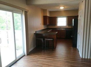 601 S 2nd St, Eldridge, IA 52748