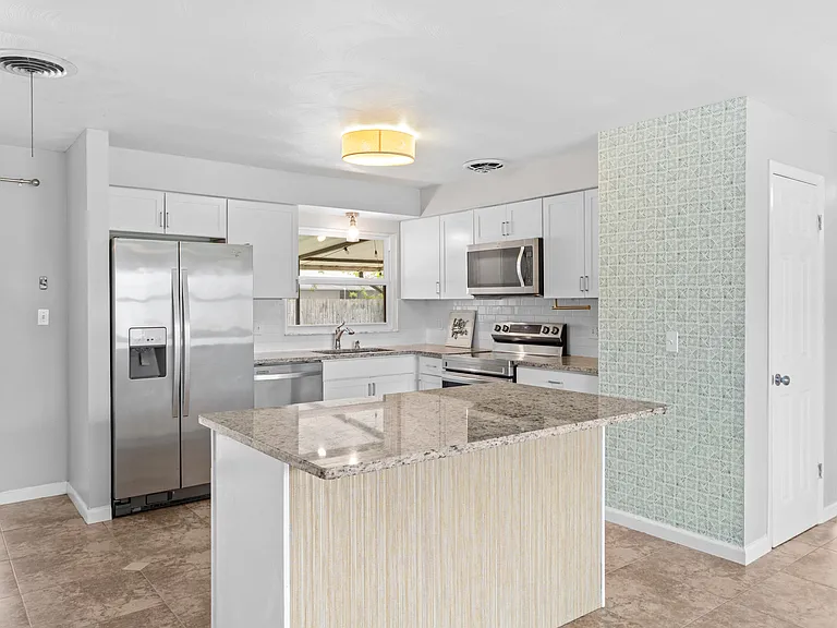 250 Carib Dr — Photo 8