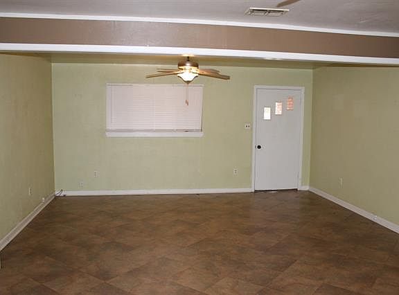 2nd image of 803 Kenwood Ln