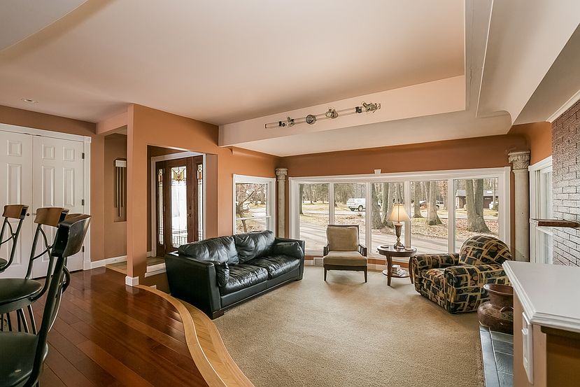 2nd image of 1257 Priscilla Ln
