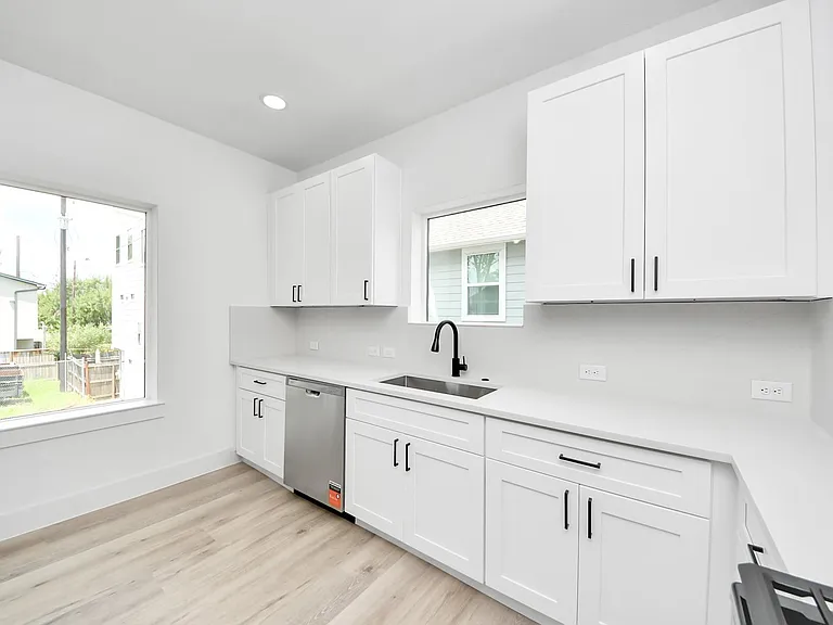 4410 Allen St #A — Photo 12
