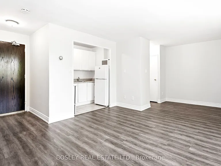 85 Lawton Blvd #403 — Photo 4