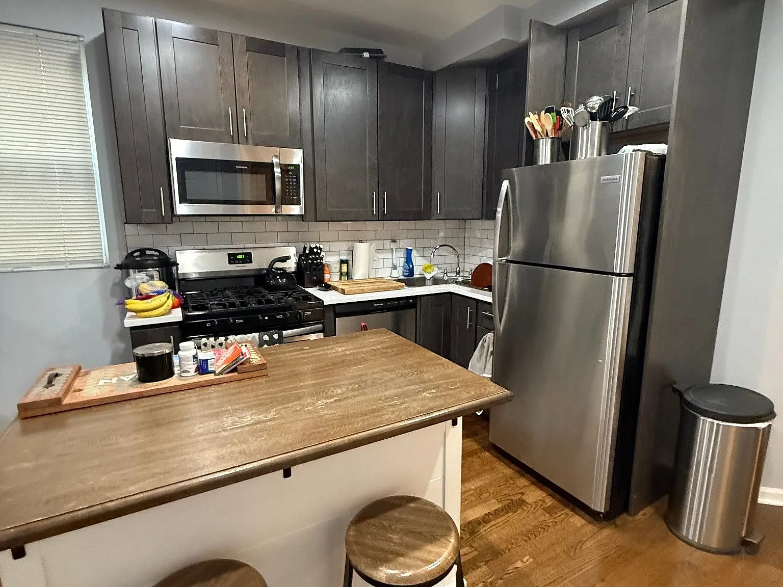 516-18 N May St — Photo 2