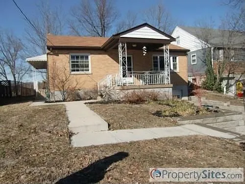 21 Dale Ave photo 1