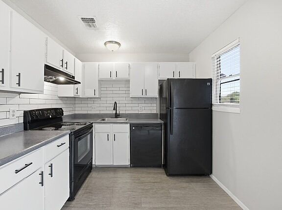 5th image of 430 Kendalia Ave