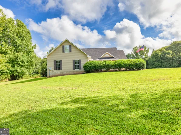 185 Woodland Hills Dr, Royston, GA 30662