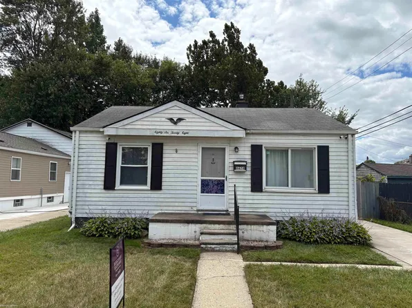 8628 Chapp Ave, Warren, MI 48089