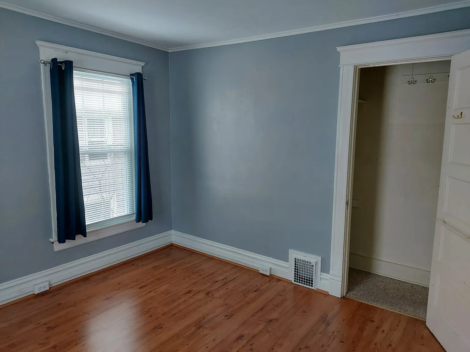 3 bed, 1.5 bath, 1360 sqft, $1,850 — Photo 3