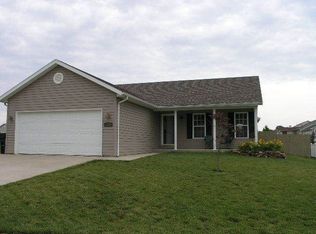 1109 Driftwood Ln, Waterloo, IL 62298