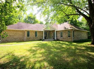 8412 Silica Rd, Garrettsville, OH 44231