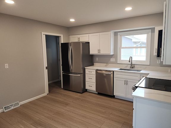 2nd image of 1845 Garden Dr #1847
