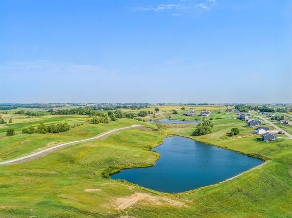 2778 Fox Dr, Williamsburg, IA 52361