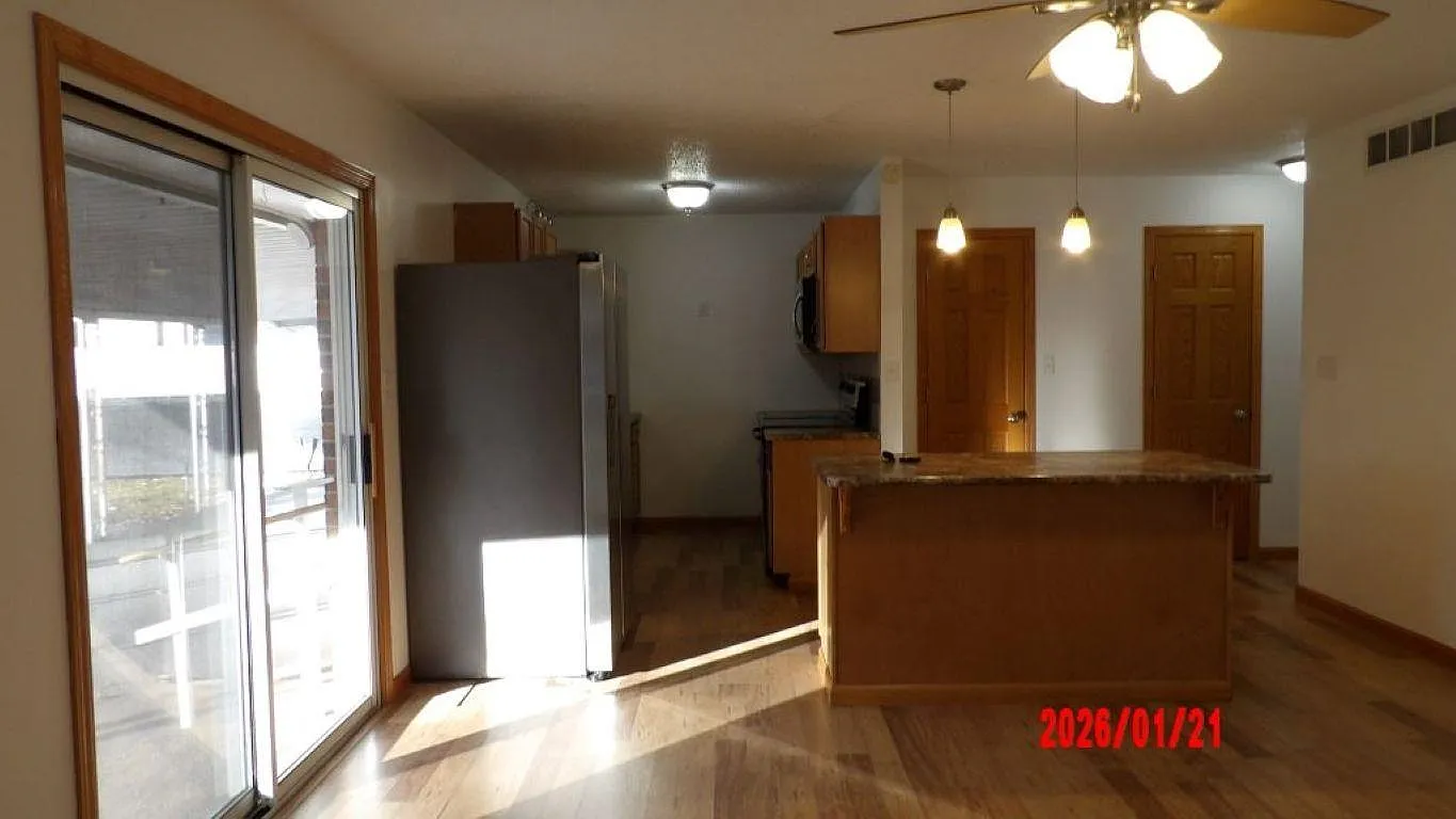 3 bed, 1540 sqft, $1,900 — Photo 3