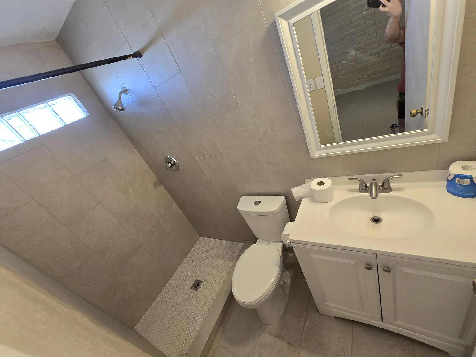 4 bed, 1306 sqft, $3,000 — Photo 3