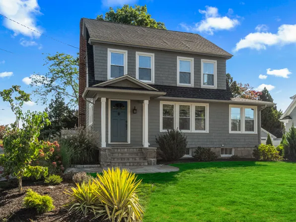 130 Ocean View Avenue, Groton, CT 06355