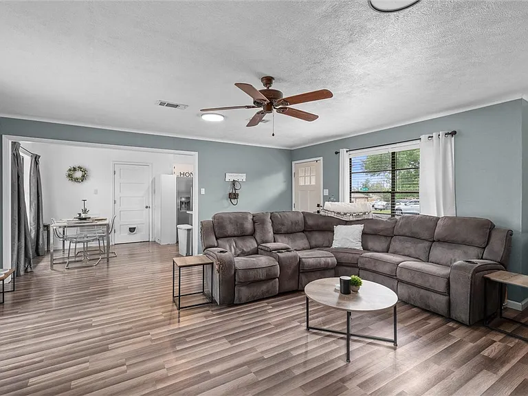 3511 Pecos Ct — Photo 10