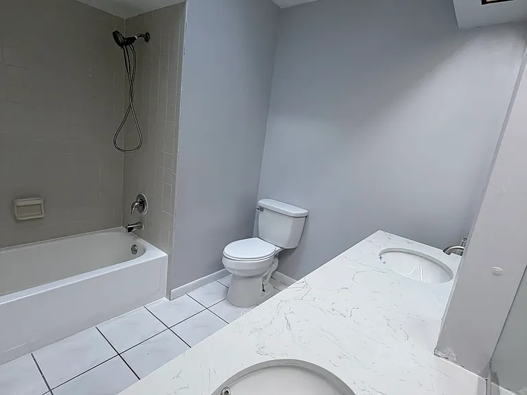 8728 Jasmine Pond Dr — Photo 5