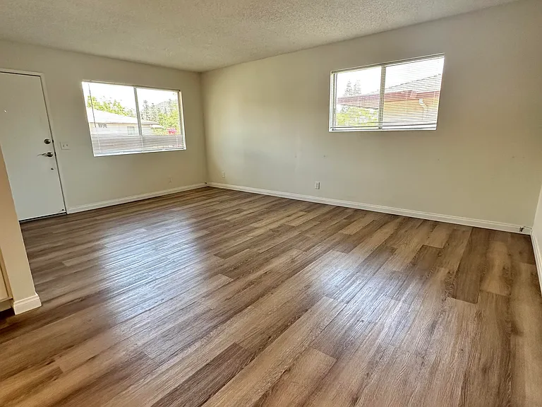 1123 W Sierra Madre Ave #4 — Photo 6