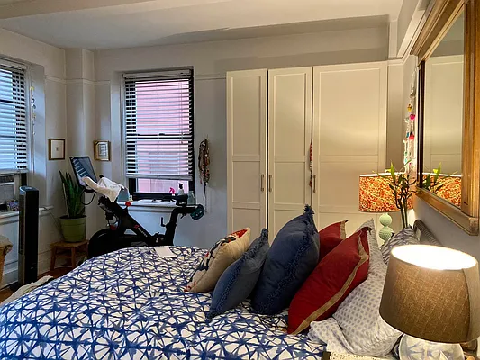 Rented by Grand Group Realty | media 14