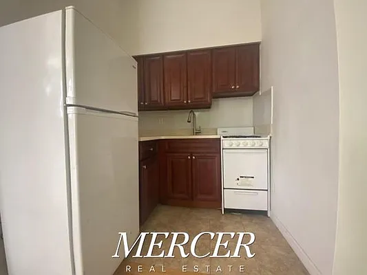 Rented by Mercer Real Estate | media 31