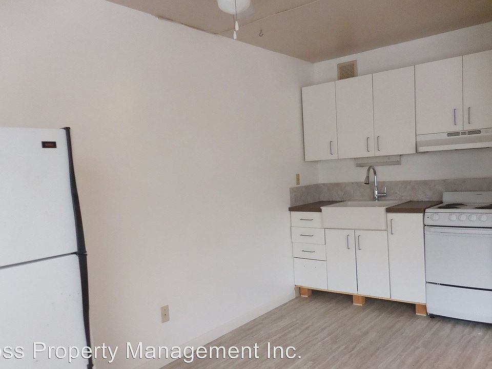2nd image of 10106 NE 185th St APT 107
