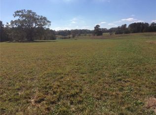 1418 Willow Grove Rd, Social Circle, GA 30025