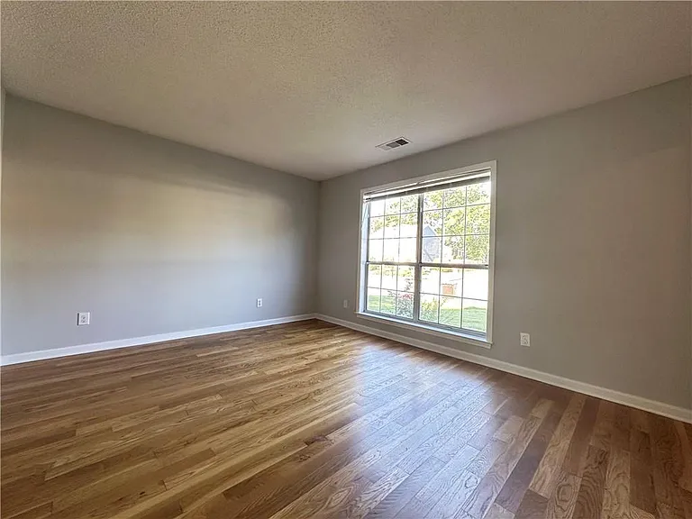 11900 Carriage Park Ln — Photo 9