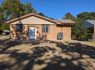 1802 George Washington Dr, Wichita, KS 67218