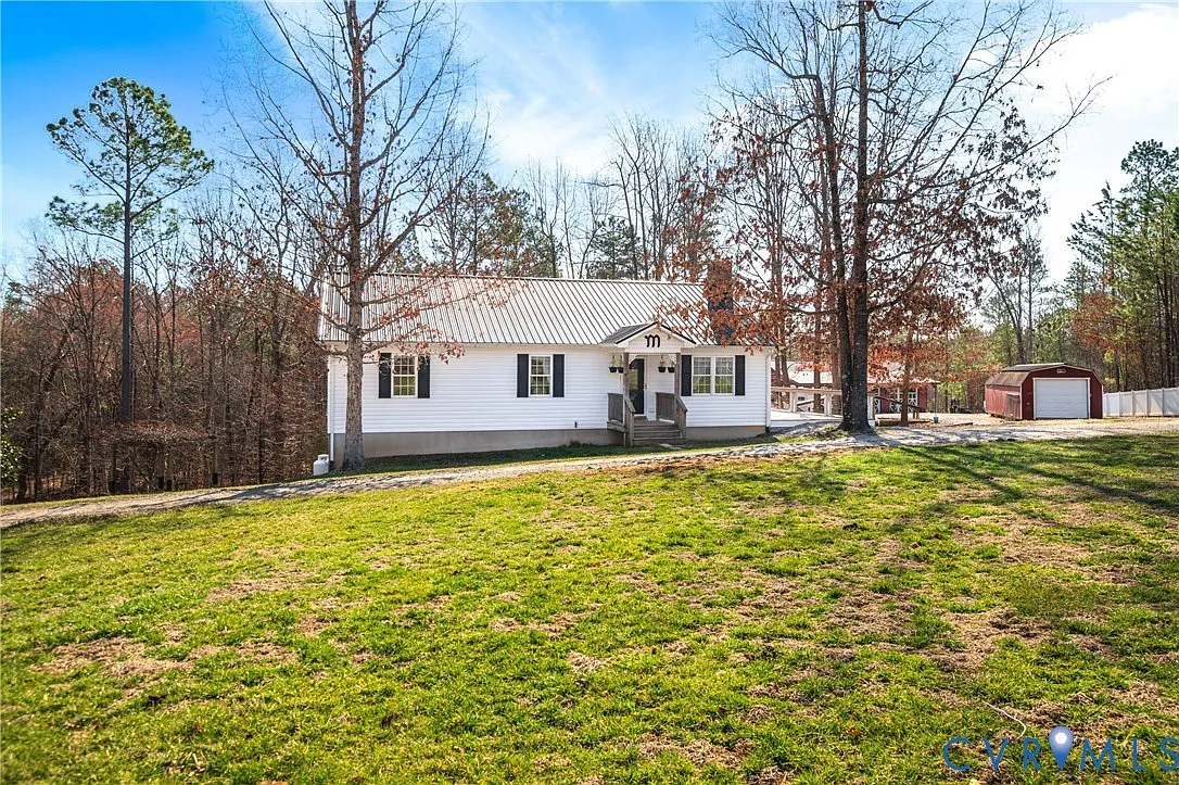7601 Amelia Springs Rd photo 1