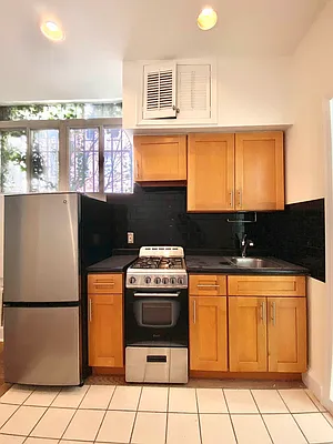 Rented by Waverly Realty Associates | media 24