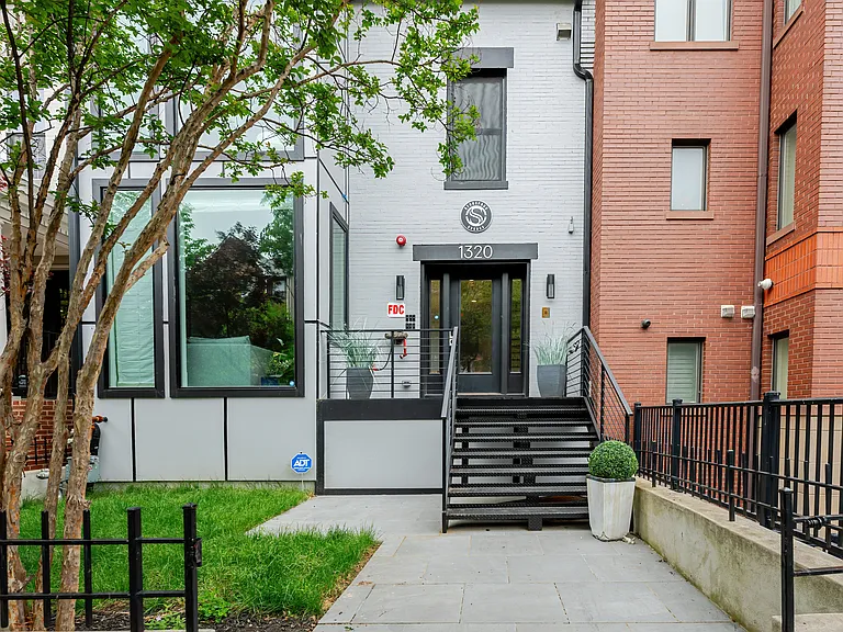 1320 Belmont St NW #1 — Photo 22