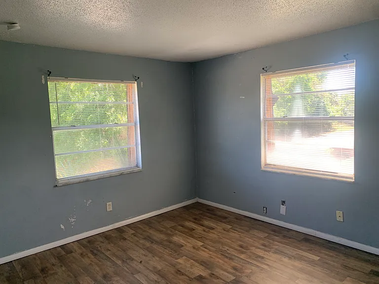 656 Williamsburg Dr #4 — Photo 12