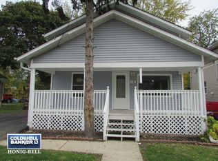 19 Miller St, Aurora, IL 60505