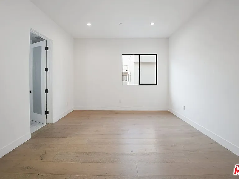 735 N Gramercy Pl — Photo 7