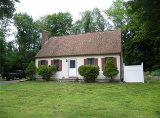 50 Hickory Ln, Ivoryton, CT 06442