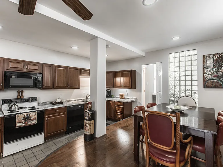 3821 Baltimore Ave — Photo 12