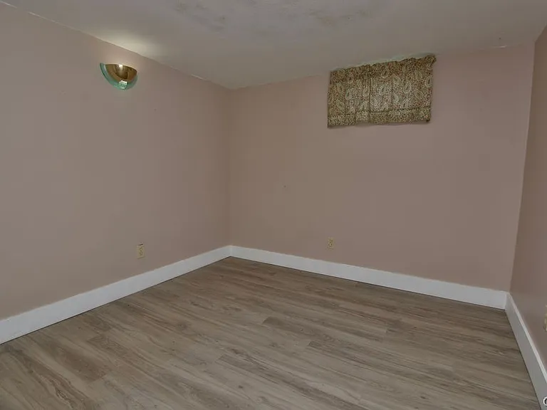 311 Swansea Ave — Photo 31