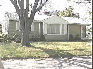 9 Edgewood Ct, Middlefield, CT 06455