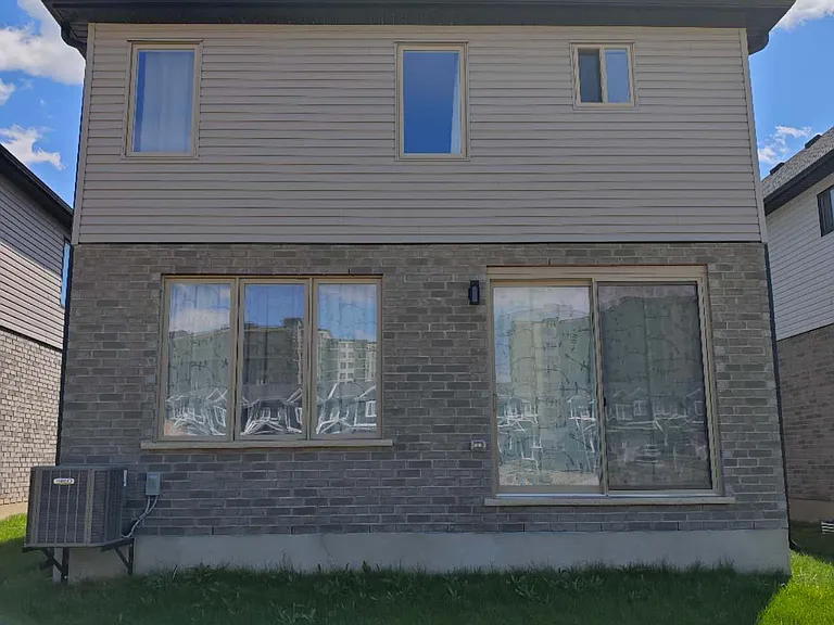 1240 Emma Chase — Photo 20