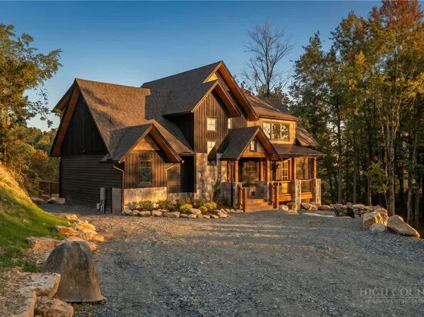 28 Thunderbolt Drive, Banner Elk, NC 28604
