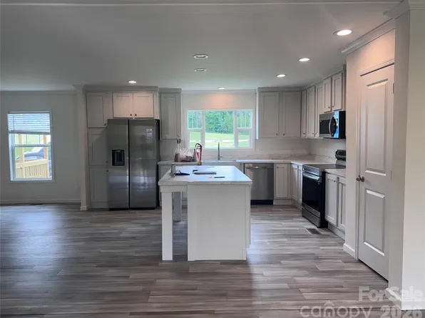 2245 Carter Hill Ln, Lancaster, SC 29720
