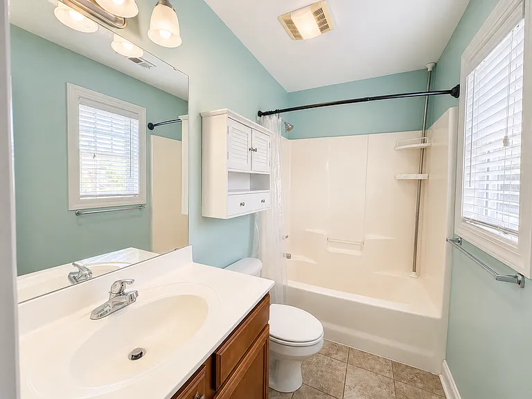 210 Anderson St — Photo 8